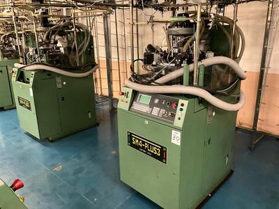 Overzichtsfoto van (2x) 2003 Santoni SM4- PLUS3 circular knitting machine