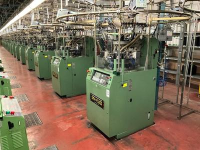 Overzichtsfoto van (10x) 2003 Santoni SM4- PLUS3 circular knitting machine