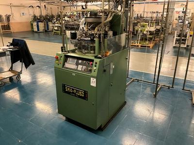 Overzichtsfoto van (2x) 2002 Santoni SM4- PLUS3 circular knitting machine