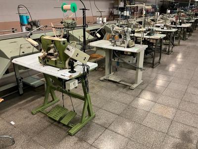 Overzichtsfoto van (5x) industrial sewing machine