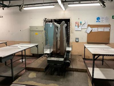 Overzichtsfoto van Marie Claire trouser ironer machine