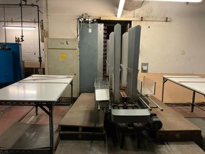 Overzichtsfoto van Marie Claire trouser ironer machine