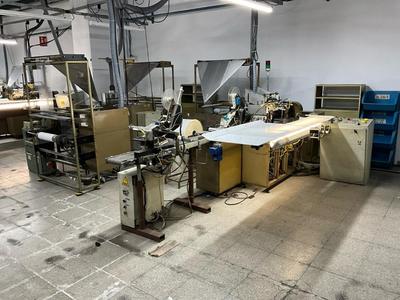 Immagine panoramica di (3x)packaging machine
