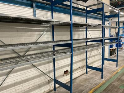 Overzichtsfoto van steel rack, 4 sections