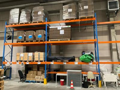 Översiktsbild av dismantable pallet racking, 4 sections