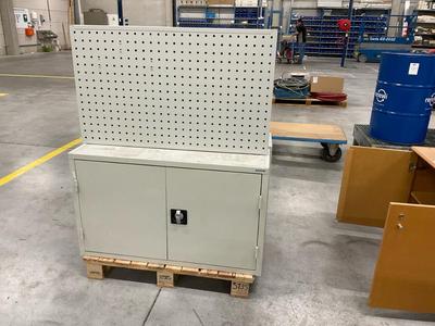 Overzichtsfoto van small cabinets, steel (3x)