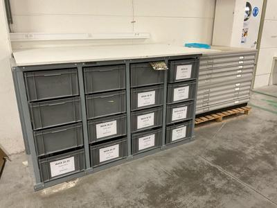 Photo d'aperçu de storage rack wit roller drawer cabinet