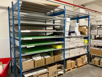 Overzichtsfoto van steel storage racking 2 sections