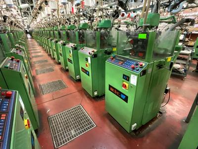 Overzichtsfoto van (32x)  Matec HF 2.7S knittingmachine