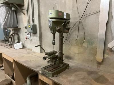 Immagine panoramica di Hedisa T.D.17/R kolumndrill