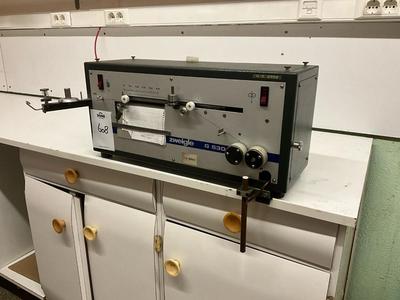 Overview picture of Zweigle G530 tread tension and thickness measurer