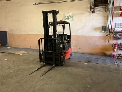 Immagine panoramica di Linde E16P forklift
