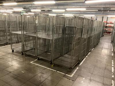 Immagine panoramica di (53x) carts