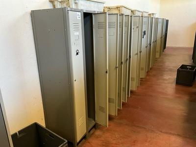 Översiktsbild av (7x) llansola lockers