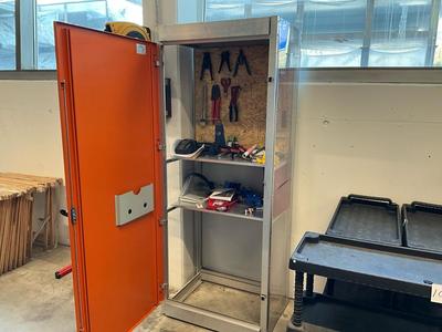 Imagen general de various tools and installation materials