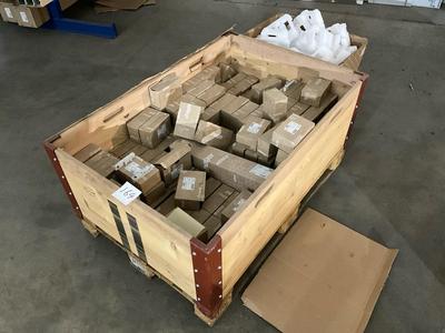 Översiktsbild av electrical cabinet components