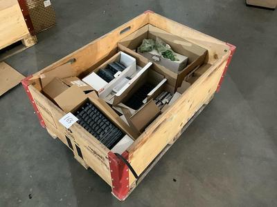 Översiktsbild av electrical cabinet components