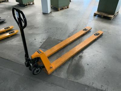 Overview picture of 2010 hand pallet truck