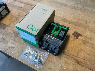 Översiktsbild av 2023 schneider NSX 250F circuit breaker