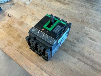 Översiktsbild av 2022 schneider NSX 250N circuit breaker