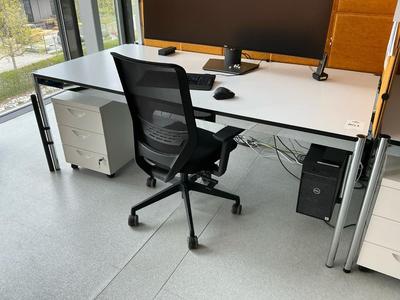 Översiktsbild av USM Haller Desk setup