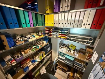 Översiktsbild av office equipment