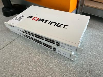 Immagine panoramica di fortinet switch (2x)