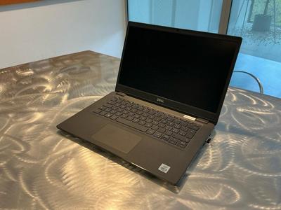 Immagine panoramica di Dell Latitude 3410 Laptop