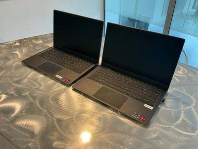 Immagine panoramica di 2021 Dell Vostro Laptop (2x)