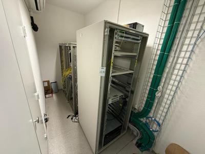 Imagen general de Server cabinet (3x)