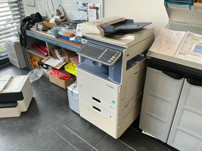 Immagine panoramica di Toshiba E-Studio 2050c printer