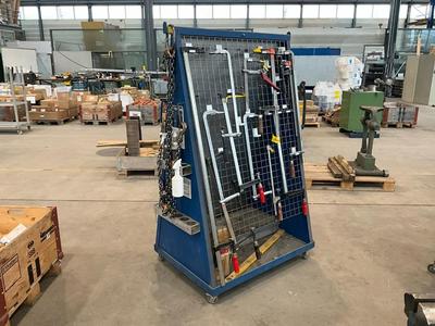 Översiktsbild av Various clamps