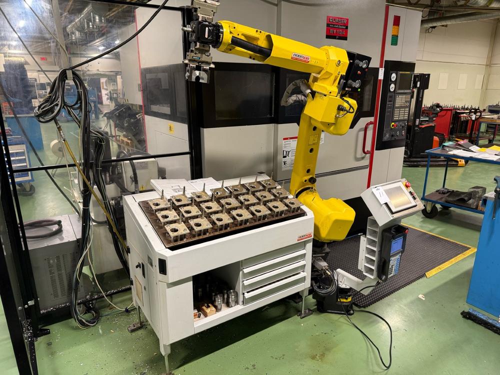 2014 RoboJob Mill-Assist-E Un/Loading robot