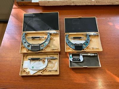 Photo d'aperçu de Mitutoyo & sej Outside micrometers (4x)