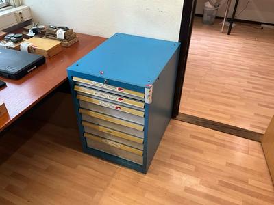 Photo d'aperçu de Drawer cabinet