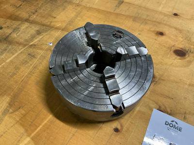 Översiktsbild av Beromans Chuck med 4 käkar