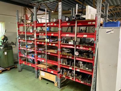 Overzichtsfoto van various metal profiles