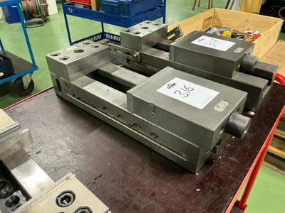 Översiktsbild av Demanders 3Refix Hydraulisk skruvstäd