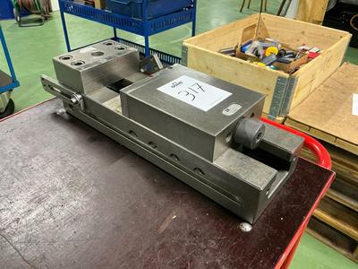 Översiktsbild av Demanders 3Refix Hydraulisk skruvstäd