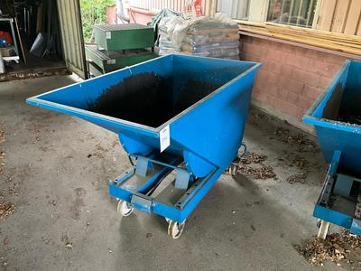 Översiktsbild av Tipp container