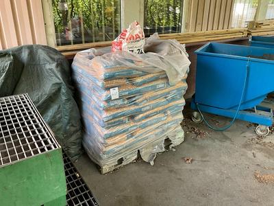 Översiktsbild av Absorberande pellets för häststallar