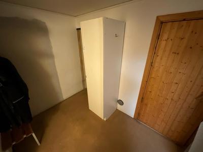 Overview picture of Cabinet including content