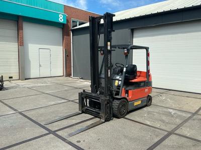 Overzichtsfoto van 2008 Toyota 7FBMF35 Heftruck