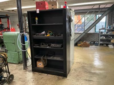 Overzichtsfoto van Kast met inhoud