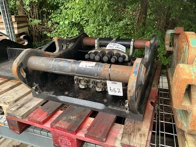 Overzichtsfoto van Oilquick OQ80 kopplaat-Ibex 2800/3000