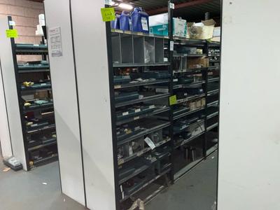 Overzichtsfoto van diverse reserveonderdelen