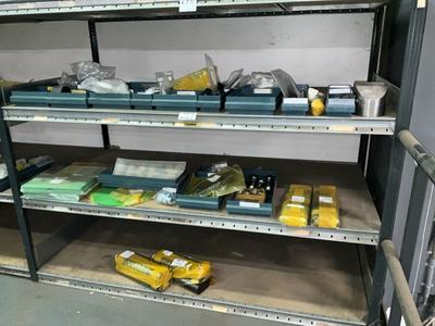 Overzichtsfoto van diverse reserveonderdelen Ibex 5500/5700