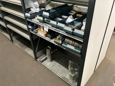 Overzichtsfoto van reserveonderdelen sorteergrijper