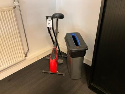 Overzichtsfoto van kantoorinventaris