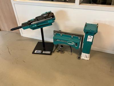 Overzichtsfoto van showroommodel opstelling sloophamers (3x)